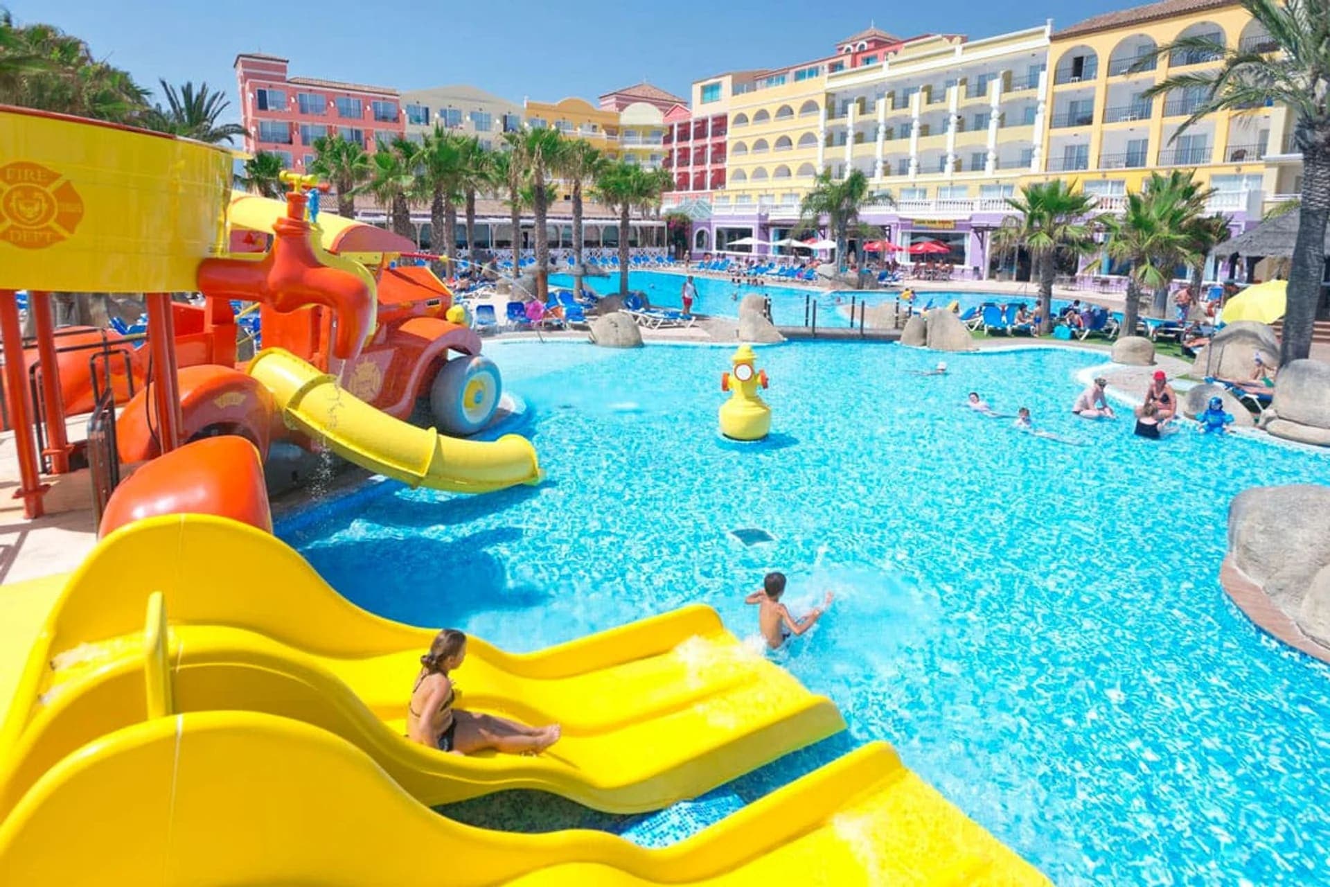 Hotel Mediterráneo Bay — Todo incluido en el puente del Pilar