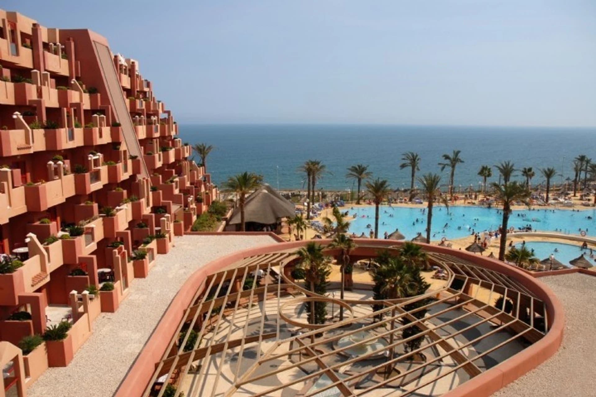 Holiday World — Todo incluido en Benalmádena el puente del Pilar
